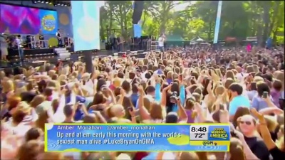 Luke Bryan - Play It Again
