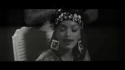 Lola Monroe - Band Up