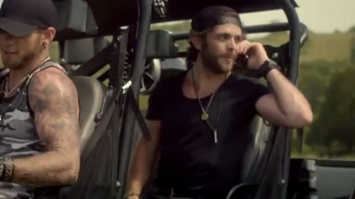 Brantley Gilbert、Justin Moore、Thomas Rhett - Small Town Throwdown