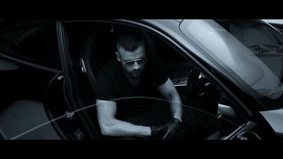 Kollegah - AKs im Wandschrank