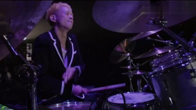 椎名林檎 & 东京事变 - ハンサム過ぎて (Discovery) 现场版