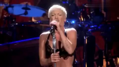P!nk - One Foot Wrong