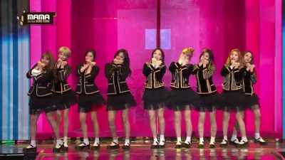 TWICE - CHEER UP + TT