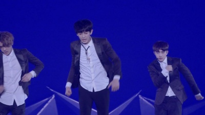 EXO - Thunder