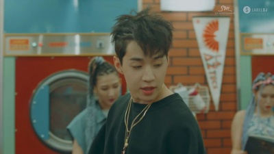 刘宪华Henry、nafla - 끌리는 대로 (I'm good) (跟随牵引)