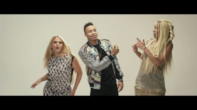 Rotimi、Ayane、Bella - C'est mignon