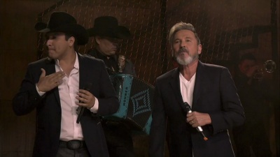 Julión Alvarez、Ricardo Montaner - Me Va a Extrañar