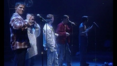 Take That - Love Ain't Here Anymore (Live in Berlin)