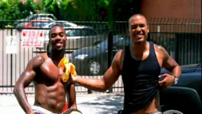 Paula DeAnda、Bow Wow - Easy