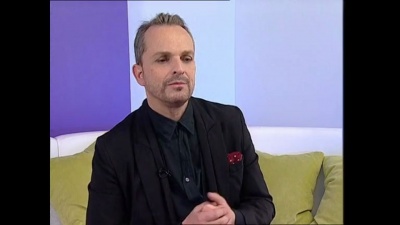 Miguel Bose - Dame argumentos