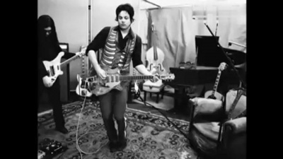 The Raconteurs - Salute Your Solution