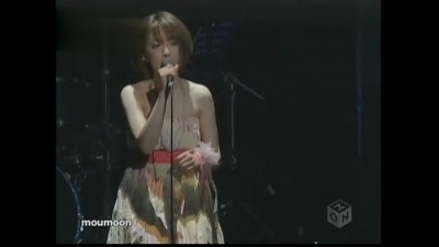 moumoon - 冷たい雨(live版)