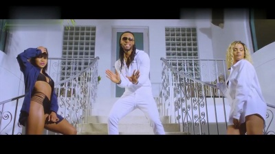 Phyno、Flavour - Loose Guard