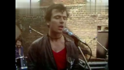 The Stranglers - Straighten Out