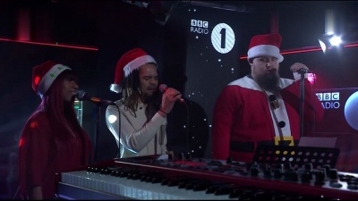 Rag'N'Bone Man - It's Beginning To Look A Lot Like Christmas (Live At BBC radio 1 2017/12/15)
