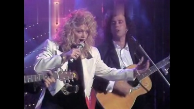 Bonnie Tyler - Call Me (ZDF Hitparade 21.01.1993)