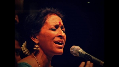 bombay jayashri - Raga Bahudari (Bhaja Manasa) (Pseudo Video)