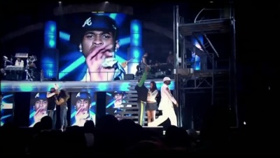 独孤剑客 - Usher现场演唱《Yeah！》,抖腿醒神歌~