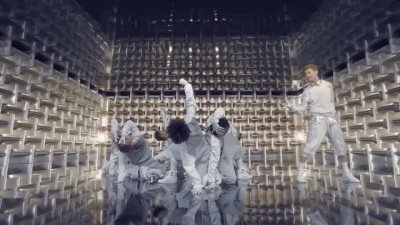 东方神起 - Catch Me