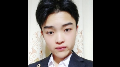 成一皮 - 小哥哥深情演绎《酒醉的蝴蝶》好听极了