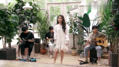 IU - 에잇