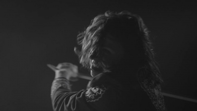 Starcrawler - She Gets Around