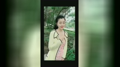 徐红美 - 徐红美-爱你不容易
词曲：刘钦杰
演唱：徐红美