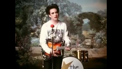 The Cure - Friday I'm In Love