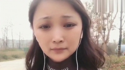 孤帆獨贏 - 经典河南曲剧《卷席筒》农村美女唱得真不错，深入人心！