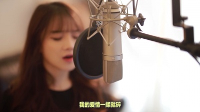 别捏七七脸 - 爆火的海来阿木的《点歌的人》送给你，太好听了，单曲循环一整天