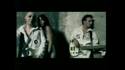 LOURDES - Hi Hi Hit(Cenizas En El Mar)