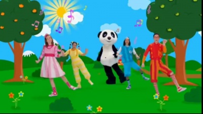 Panda e Os Caricas - Com A Música