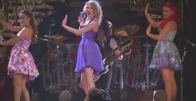 Taylor Swift - Sparks Fly
