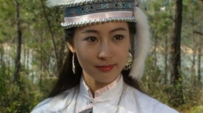 一个女团 - 一首《柔情冷看千夫指》超好听，《大地飞鹰》黎美娴剪辑，太美了