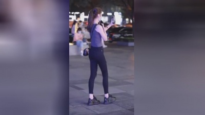 好听音乐 - 很多小姐姐都会在三里屯直播