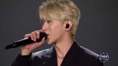 蔡徐坤、TME live - 情人