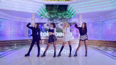 BLACKPINK - Pretty Savage