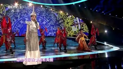 乌兰图雅 - 站在草原望北京