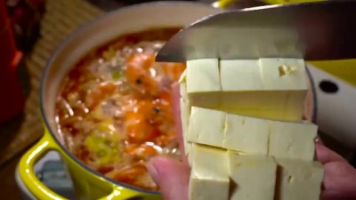 美食缤纷汇 - 萝卜炖虾这样做，好吃得一绝