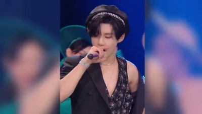 李权哲、杨魏玲花、李汶翰、周艺轩、黄明昊(Justin)、丁泽仁、金曲青春 - 莫妮卡