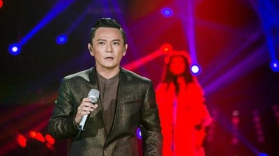 音乐铺 - 张信哲飙细腻高音，演唱《这么远那么近》，追忆哥哥张国荣！