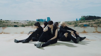 TOMORROW X TOGETHER (투모로우바이투게더) - LO$ER=LO♡ER