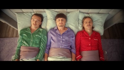 Tommy Cash、Oliver Tree、Little Big - Turn It Up