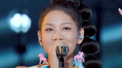 凌西、乐玲珑、中国潮音 - 阳光彩虹小白马