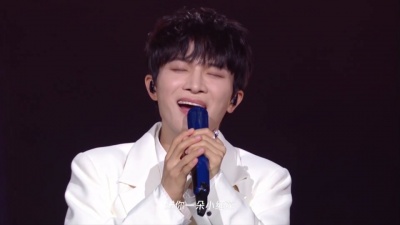 周深、TME live - 送“你”一朵小红花+不舍+如果声音不记得+和光同尘+这世界那么多人