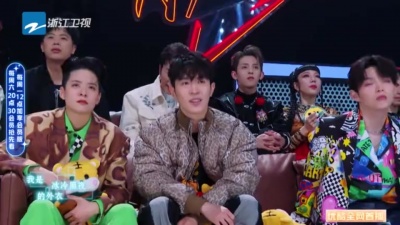 唐汉霄、杨坤、品冠、Lil Ghost小鬼、闪光的乐队 - 逆着人群奔向你