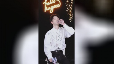 张逸辰、酷狗首唱会 - 故乡的云