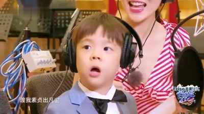 依依 - 妈妈是超人3正片11期cut2 （2）容祖儿嗯哼录制青城山下白素贞