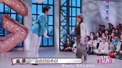 原 - 4k|赞多和Acky桑徒弟芭比震感舞POPPING浅freestyle了一下