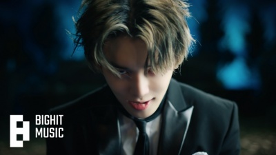 TOMORROW X TOGETHER (투모로우바이투게더) - Good Boy Gone Bad